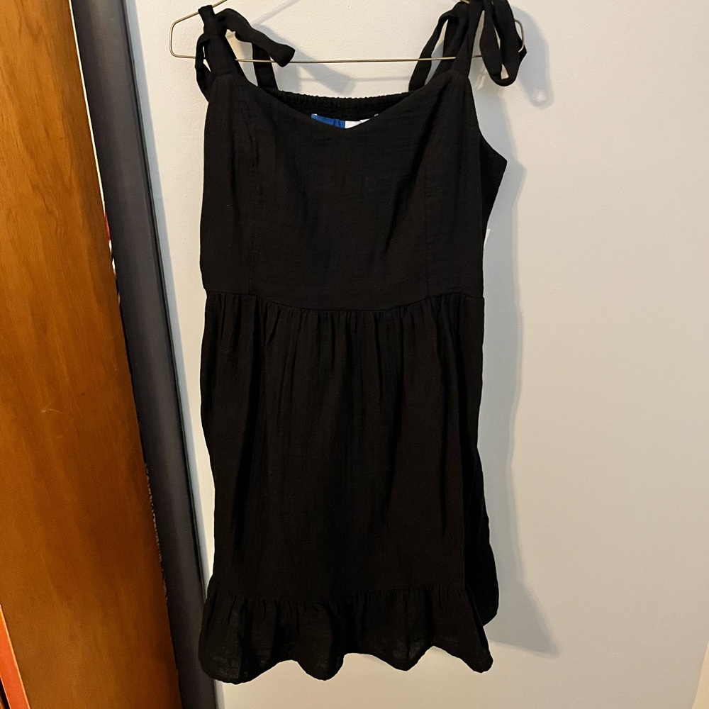Old Navy Black Tie-Shoulder Shirred Cotton Sundress